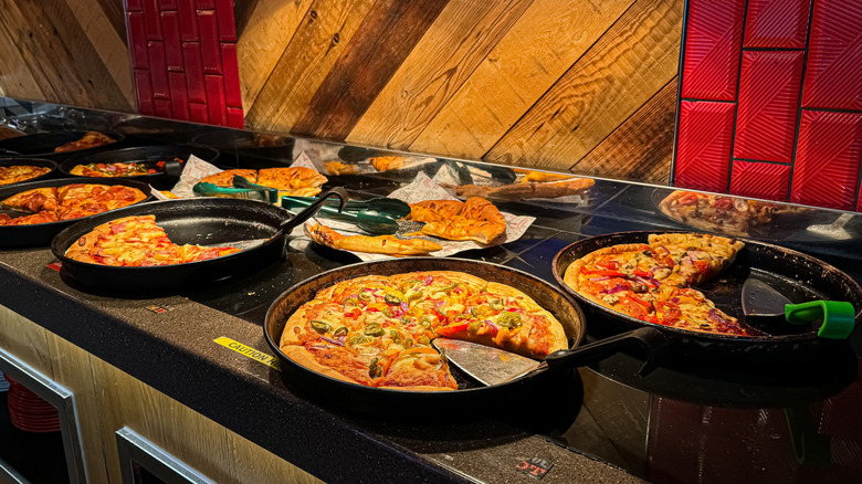 Pizzas at the Pizza Hut buffet