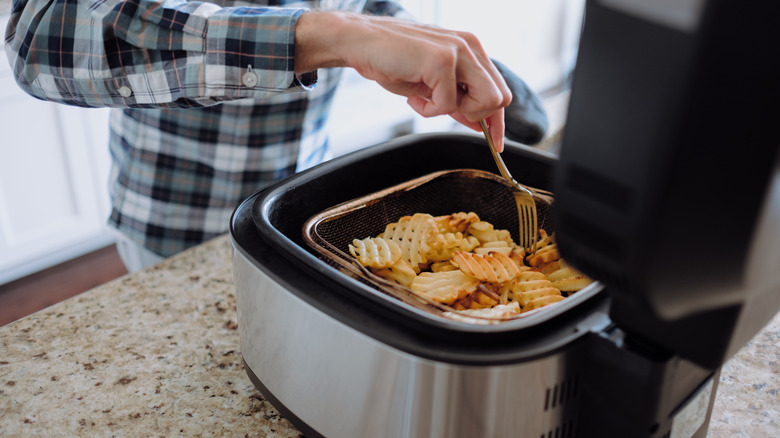 Making waffles in air fryer