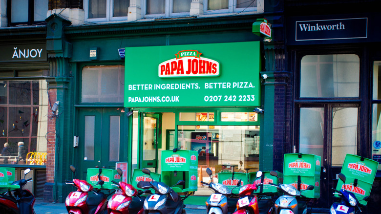 Papa Johns restaurant exterior in the U.K.