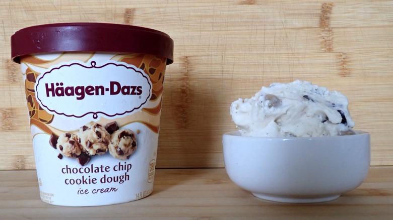 Häagen-Dazs chocolate chip cookie dough ice cream carton and bowl