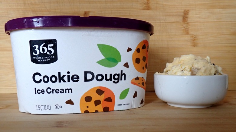 365 cookie dough ice cream carton and bowl