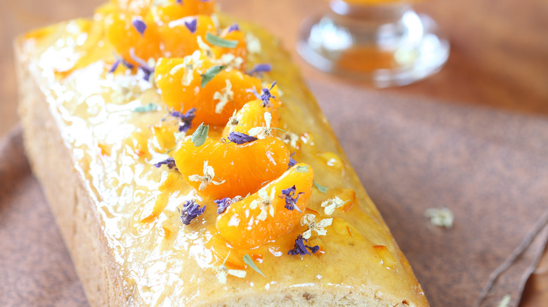 canned mandarins on cake