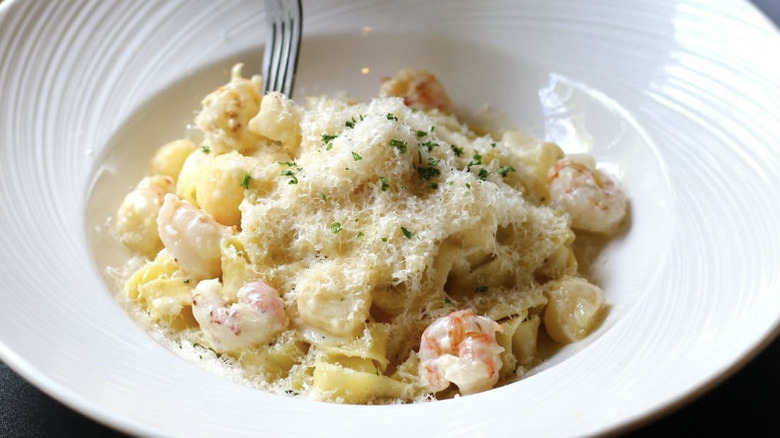 McCormick & Schmick's seafood Alfredo with scallops