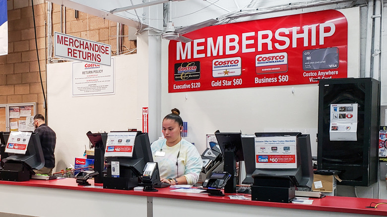 Costco customer service desk