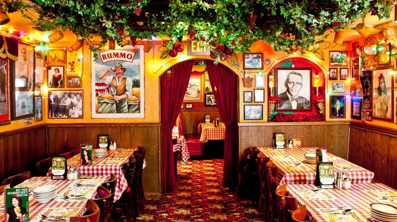 Buca Di Beppo interior design