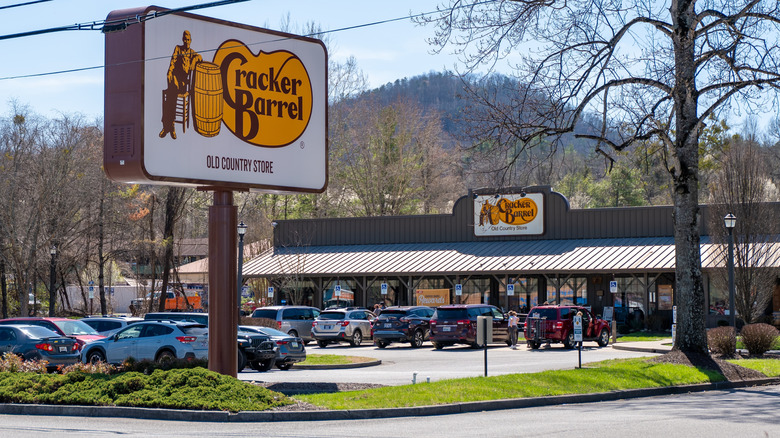 Exterior of a Cracker Barrel restaurant