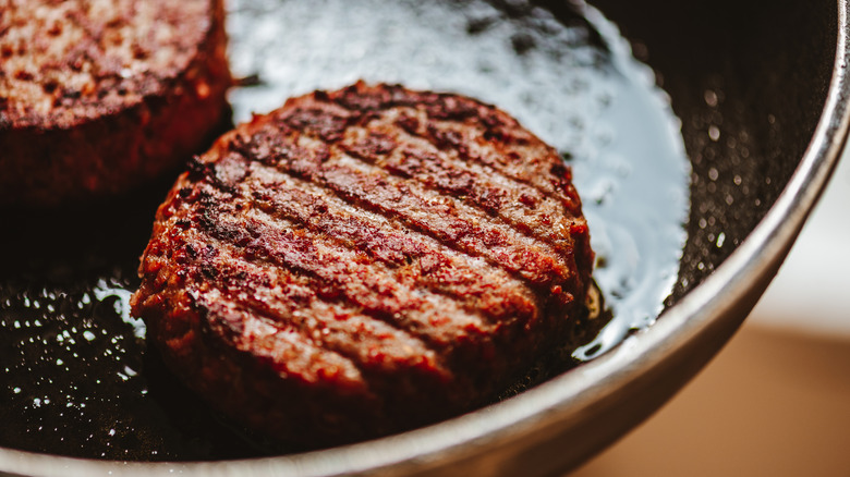 Burger in cast-iron pan