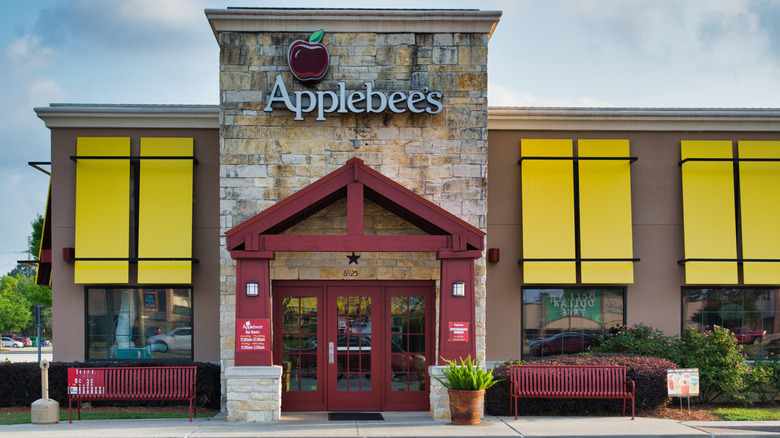 An Applebee's restaurant