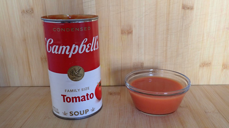 Can and bowl of Campbell's Condensed Tomato Soup