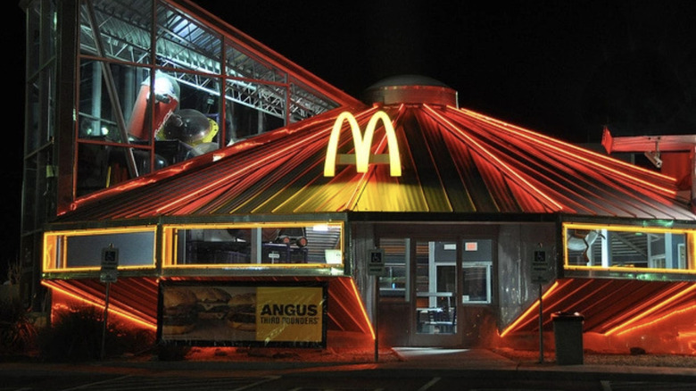 The UFO-shaped McDonald's in Roswell, New Mexico