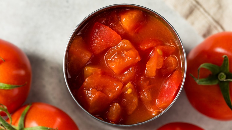 top of diced tomato can