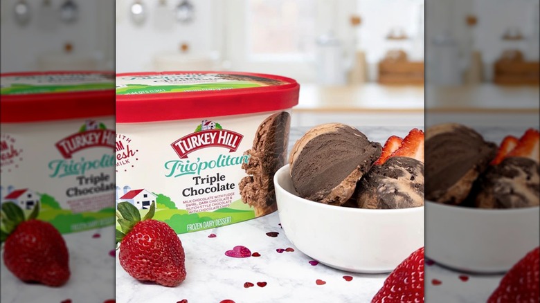 Turkey Hill frozen dairy dessert tub