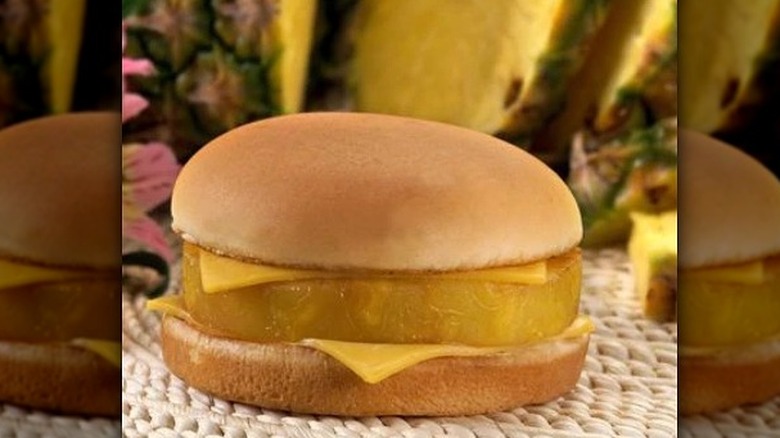 Hula Burger with pineapple