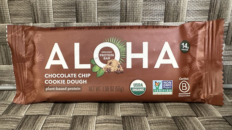 Aloha protein bar chocolate chip cookie dough flavor