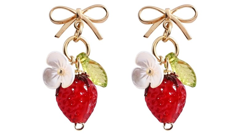 Glass bead fruit earrings shaped like strawberries