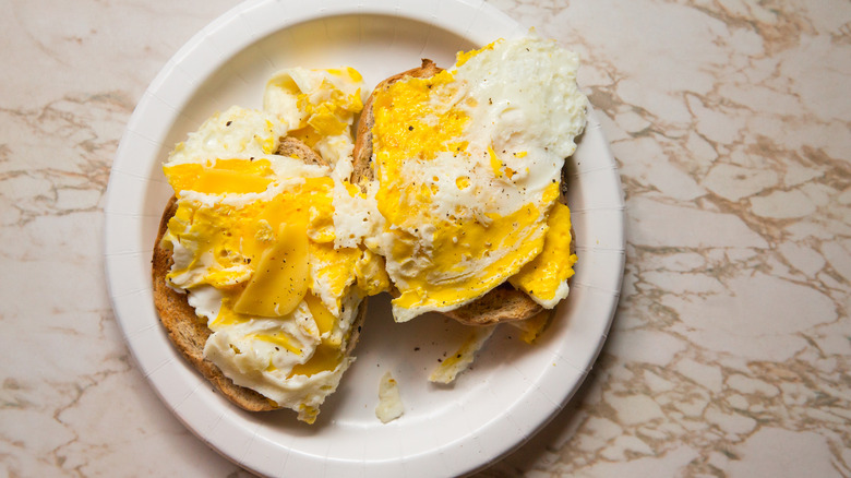 fried egg sandwich with cheese