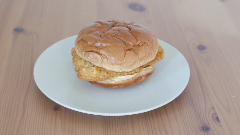 Crispy chicken sandwich