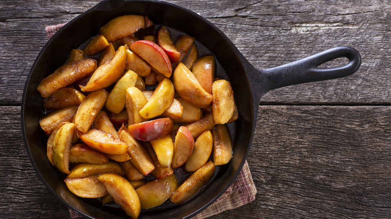 Apples in a cast-iron skillet