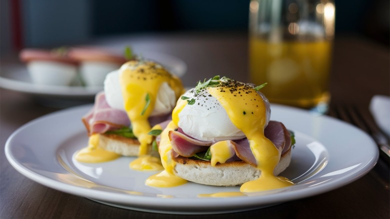 eggs benedict