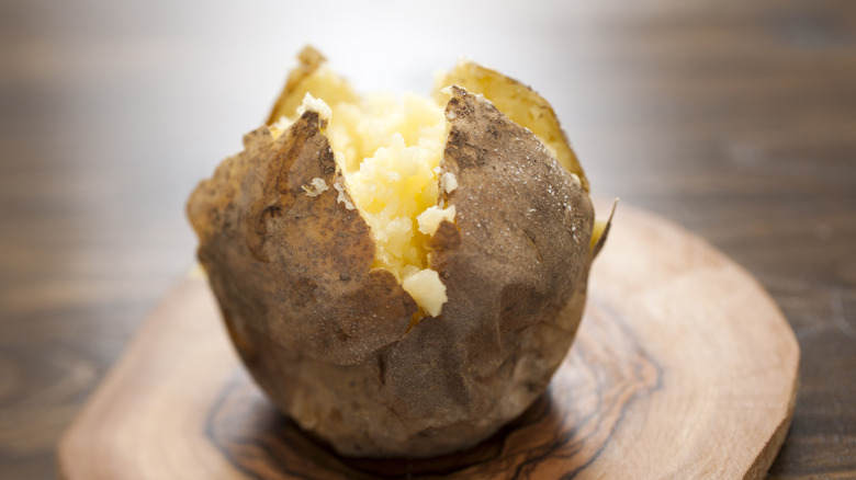 Are U.S. Baked And British Jacket Potatoes Really That Different?
