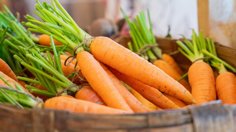 Bunches of regular carrots