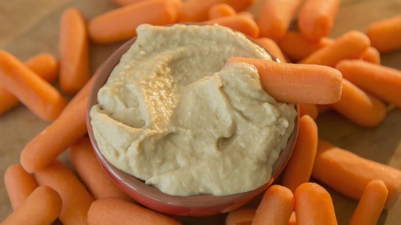 Baby carrots with hummus