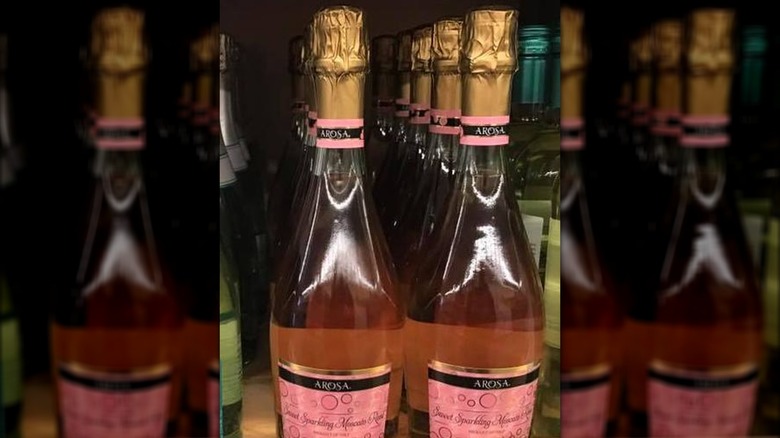 Bottles of Arosa sparkling moscato rosé