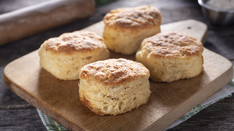 What's The Difference Between Biscuits And Scones?