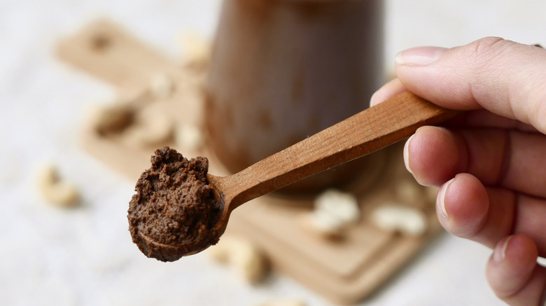 Tablespoon of raw cacao powder