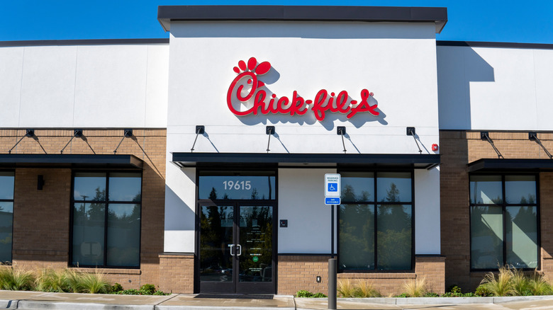 Chick-fil-a facade