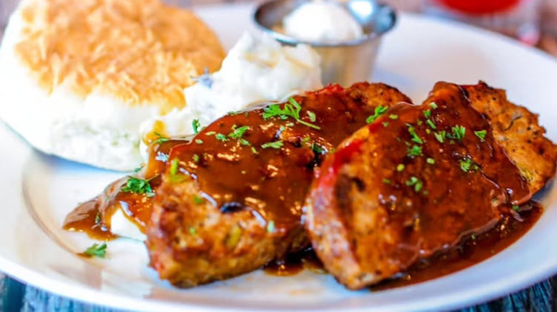 Claim Jumper meatloaf