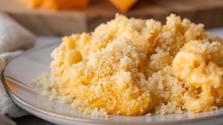 Breadcrumb topped mac and cheese on plate