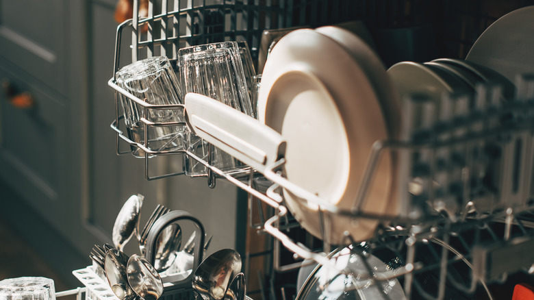 dishwasher with clean dishes