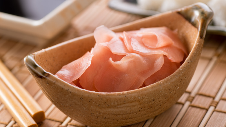 Boat-shaped bowl of pickled ginger