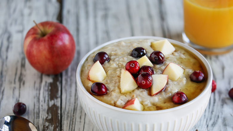 Creamy oatmeal bowl