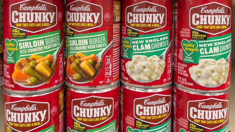 campbell's chunky soups on shelves