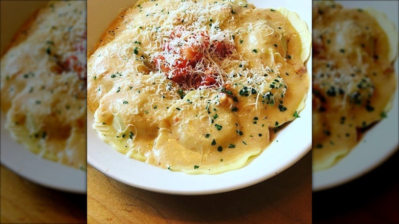 Ravioli di Portobello in bowl