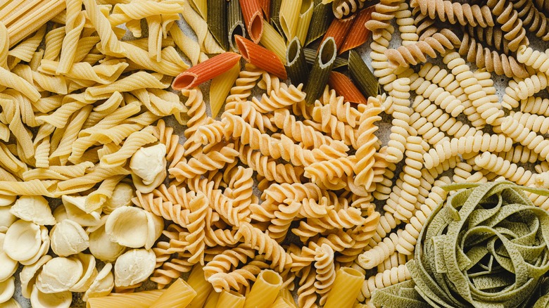 A variety of dried pasta