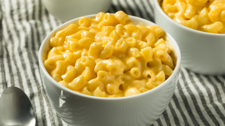 A bowl of macaroni and cheese