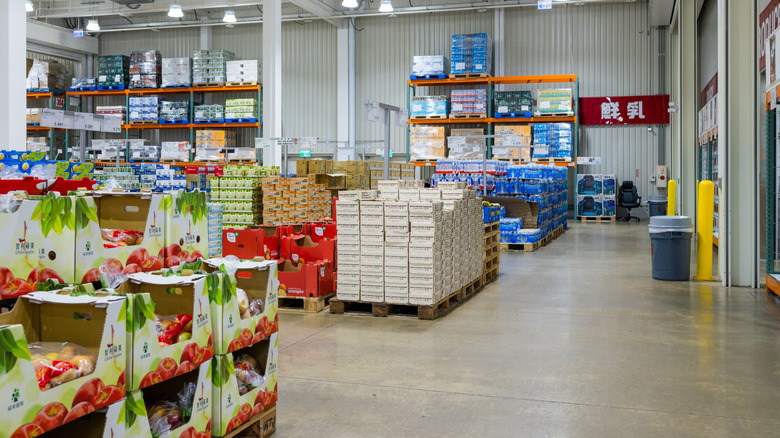 interior of Taiwan Costco