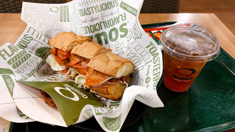 quiznos sandwich and drink