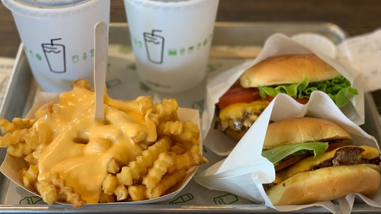 shake shack food on tray