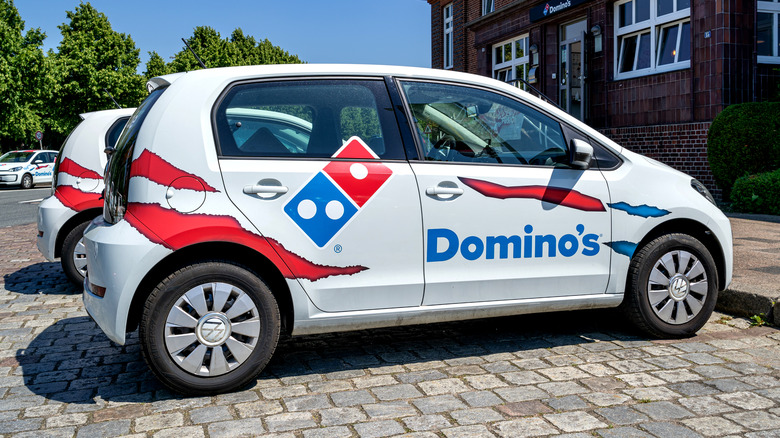 domino's delivery van