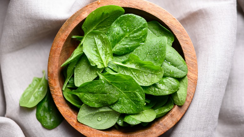 bowl of spinach