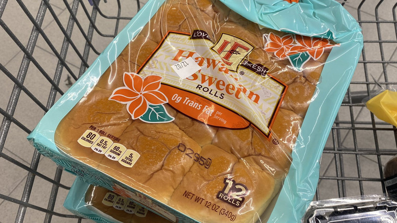 Package of L'oven Fresh Hawaiian Sweet Rolls in shopping cart