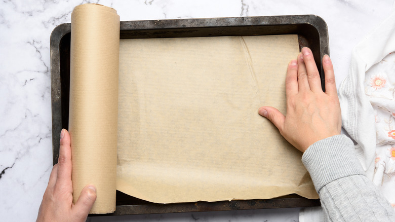 covering sheet pan with baking paper