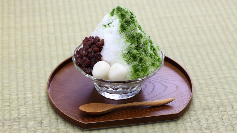 shaved ice with beans and mochi