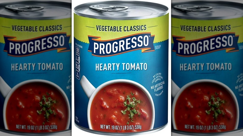 Progresso Hearty Tomato soup can