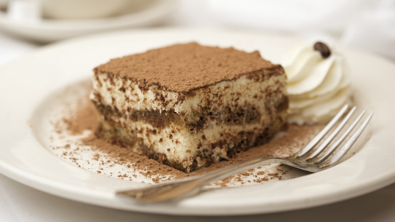 Tiramisu with dusted chocolate