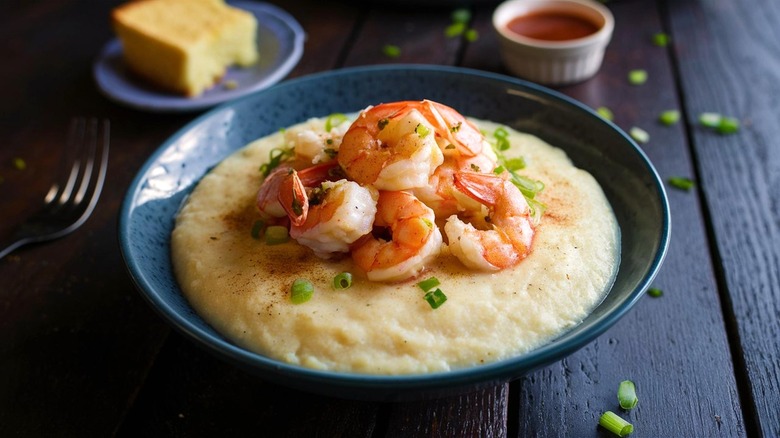 A bowl of shrimp and grits